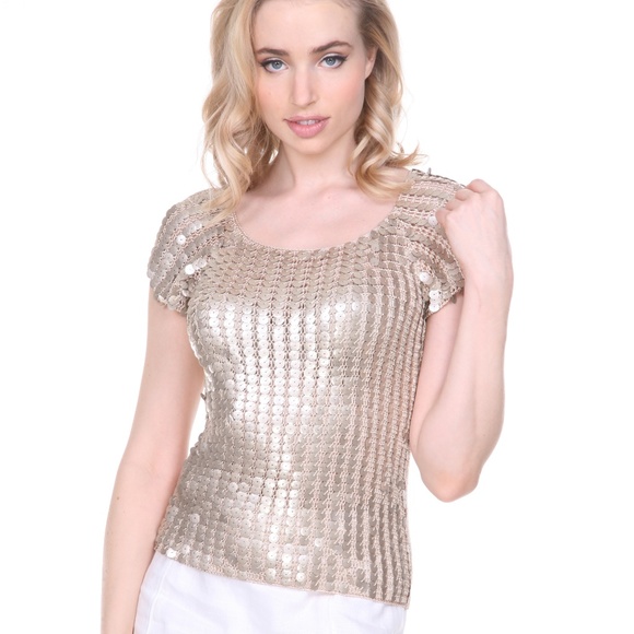 SL15101 - Round Neck Short Sleeves Top. - Picture 2 of 2